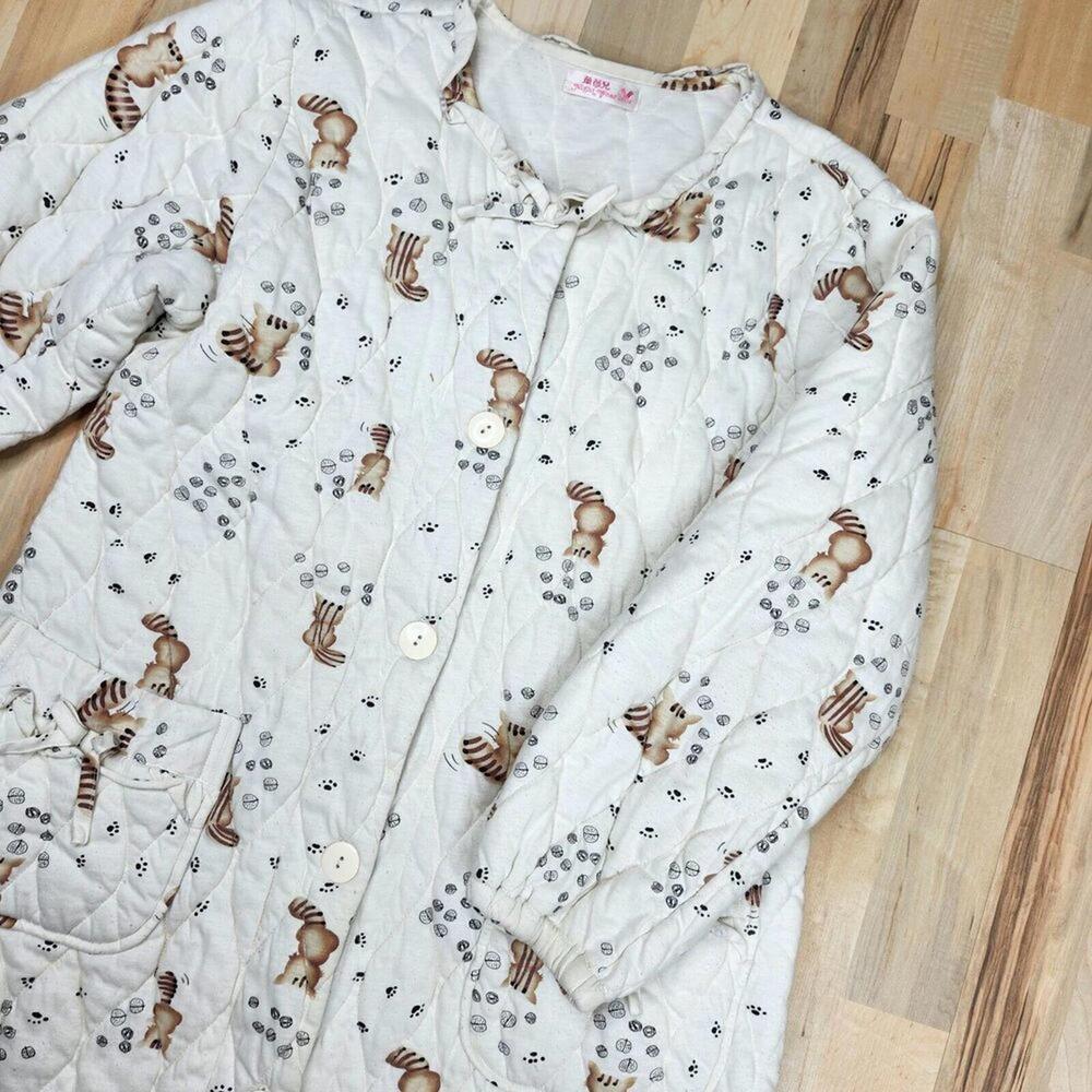 Adorable Quilted Woodland Forest Racoon Button Up Lounge Robe Size Medium - Picture 2 of 9